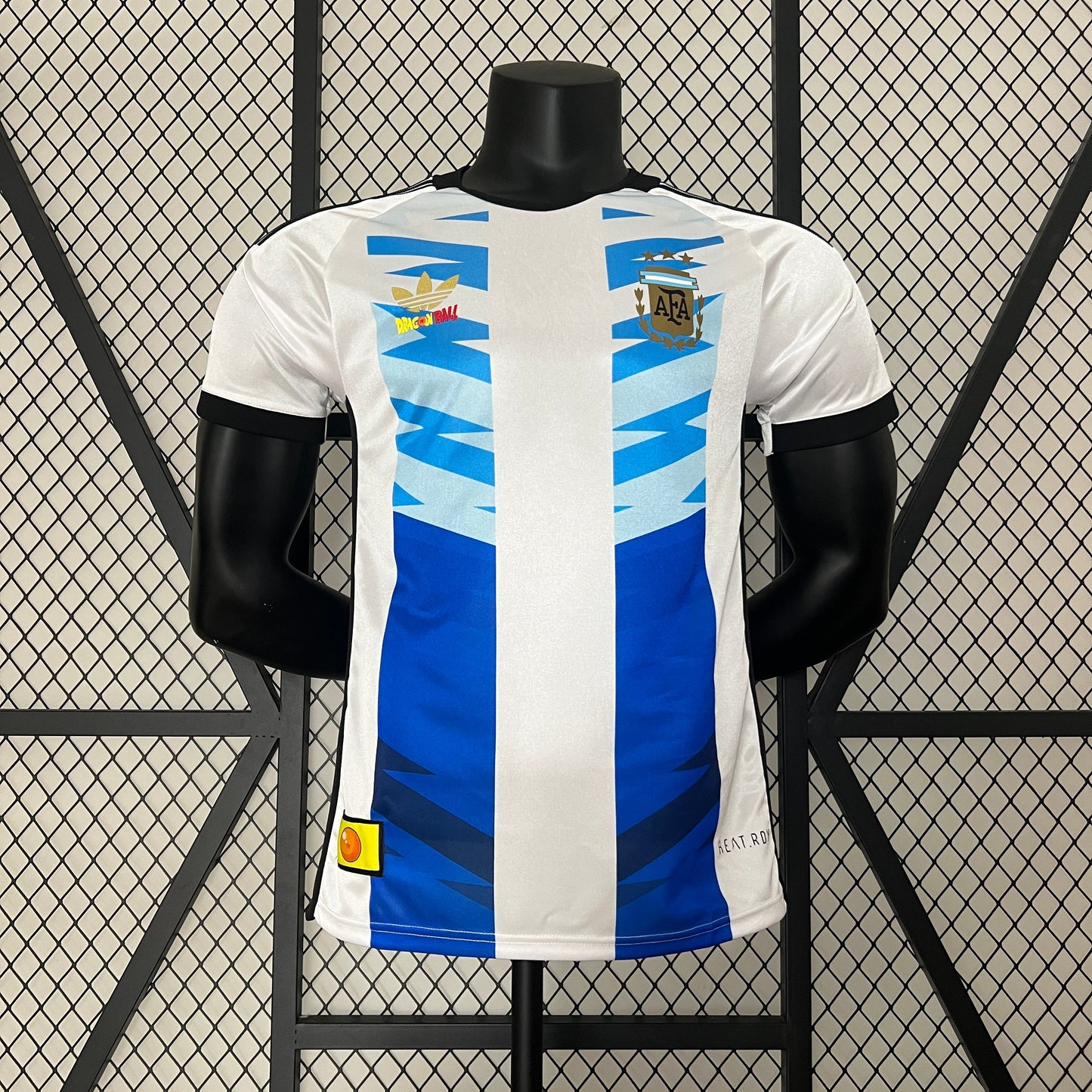 CAMISETA ARGENTINA I EDICIÓN ESPECIAL ADIDAS RETRO + DRAGON BALL 20024 HOMBRE (VERSIÓN JUGADOR)