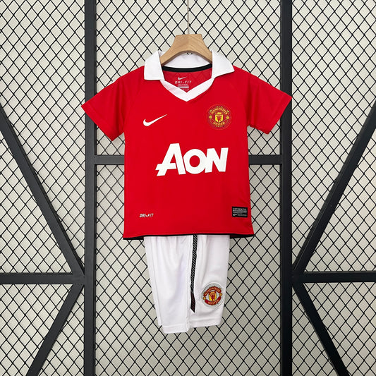 CAMISETA MANCHESTER UNITED I 10/11 CONJUNTO INFANTIL (RETRO)