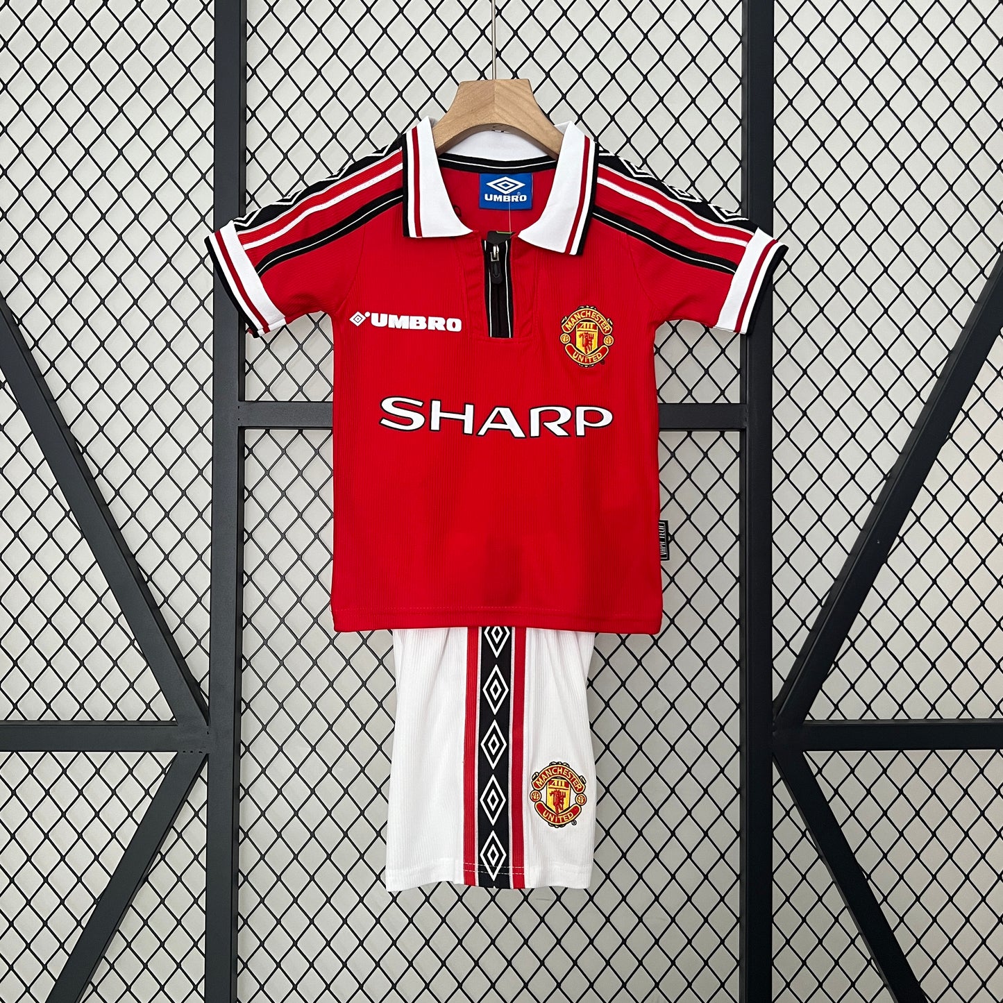 CAMISETA MANCHESTER UNITED I 98-99 CONJUNTO INFANTIL (RETRO)